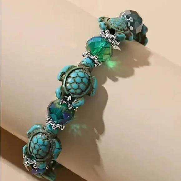 Turquoise Turtle Beaded Bracelet Tortoise Design Crafted Jewelry Stackable NEW - Picture 2 of 2